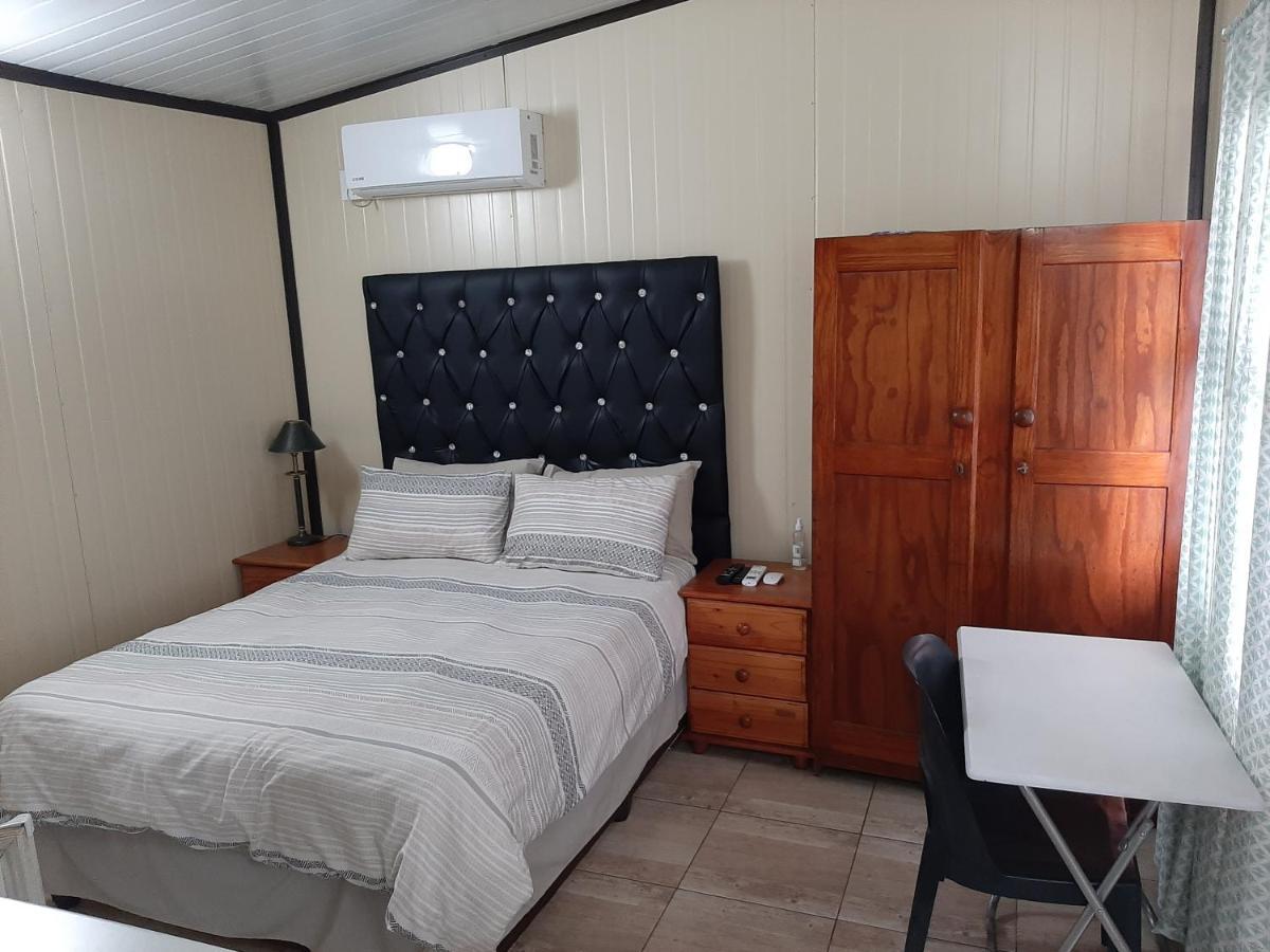 Elephant Walk Guesthouse And Back Packers بهالابوروا المظهر الخارجي الصورة