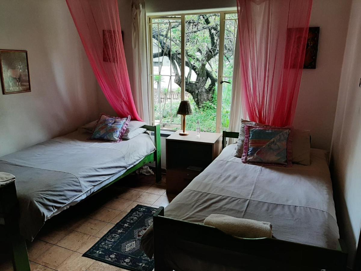 Elephant Walk Guesthouse And Back Packers بهالابوروا المظهر الخارجي الصورة